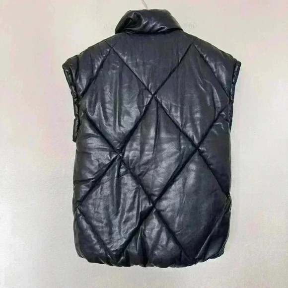 Abercrombie & Fitch Puffer Vest Womens Small Black Vegan Leather Oversized - Picture 9 of 10